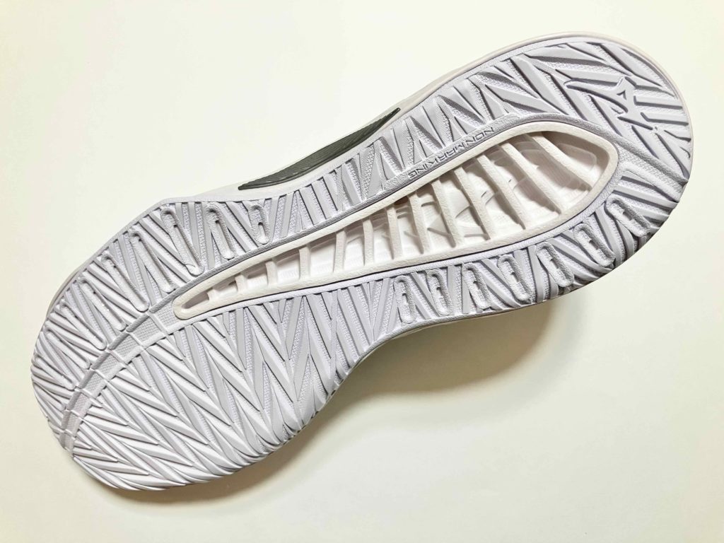 ライトニングセレクト_裏側アウトソール画像